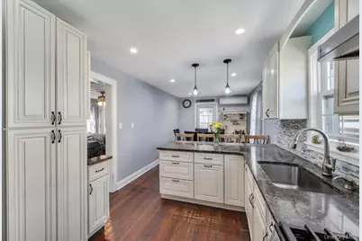 2478 Loft Avenue, Baldwin, NY 11510 - Photo 5