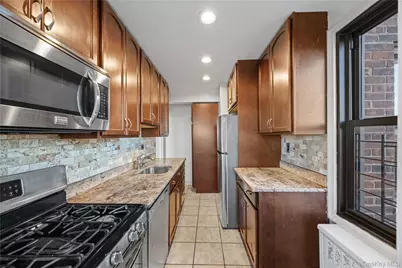 2835 Webb Avenue #9E, Bronx, NY 10468 - Photo 17
