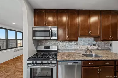 2835 Webb Avenue #9E, Bronx, NY 10468 - Photo 19