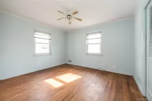 832 Stratford Dr, East Meadow, NY 11554 - Photo 7