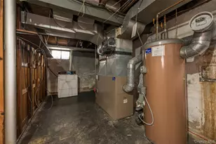 832 Stratford Dr, East Meadow, NY 11554 - Photo 15