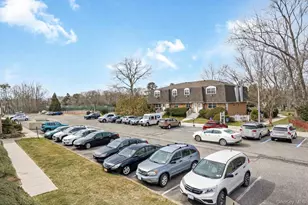 10 Glen Hollow Rd, Holtsville, NY 11742 - Photo 13