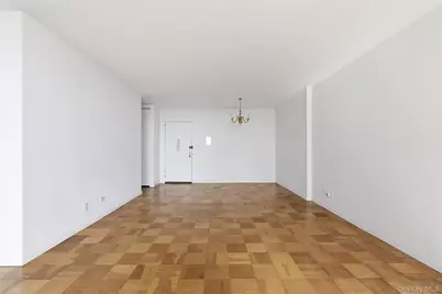 27110 Grand Central Parkway #26A, Floral Park, NY 11005 - Photo 11