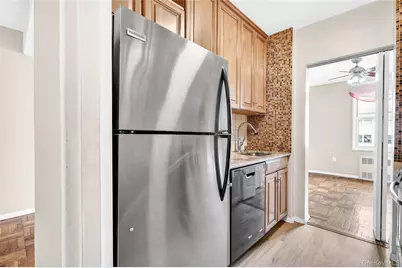 360 Westchester Avenue #122, Port Chester, NY 10573 - Photo 21