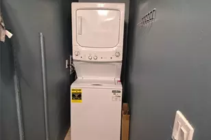 27 Oakwood Dr, Nyack, NY 10960 - Photo 19