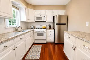 8 Seneca Ave, White Plains, NY 10603 - Photo 11
