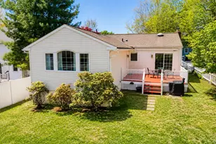 8 Seneca Ave, White Plains, NY 10603 - Photo 23