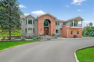 22 Skahen Dr, Tomkins Cove, NY 10986 - Photo 9