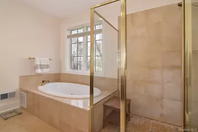 9 Stony Gate Oval, New Rochelle, NY 10804 - Photo 19