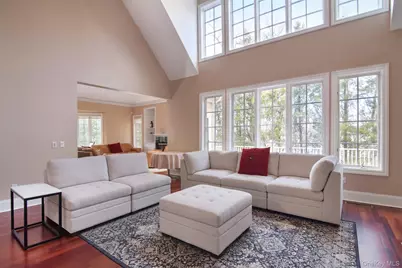 9 Stony Gate Oval, New Rochelle, NY 10804 - Photo 9