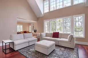 9 Stony Gate Oval, New Rochelle, NY 10804 - Photo 9