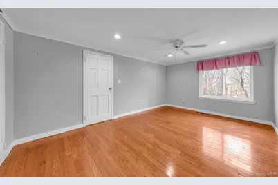 8 Birchwood Road, Medford, NY 11763 - Photo 19