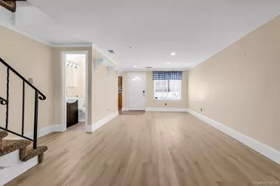 8 Birchwood Road, Medford, NY 11763 - Photo 7