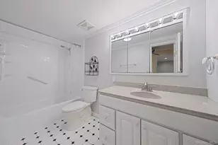 8 Birchwood Rd, Medford, NY 11763 - Photo 21