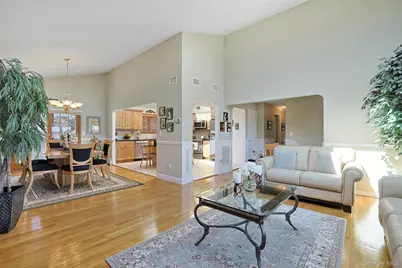 9 Summer Court, Nanuet, NY 10954 - Photo 9