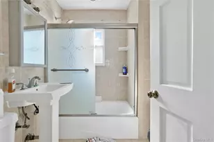 136-76 71st Rd, Kew Gardens, NY 11367 - Photo 19