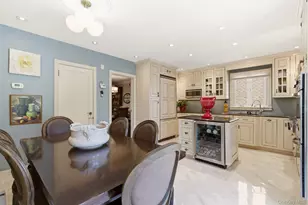 14-21 Burton St, Whitestone, NY 11357 - Photo 15