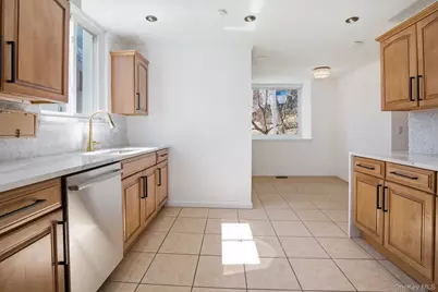 1418 Fox Glen Drive, Hartsdale, NY 10530 - Photo 5