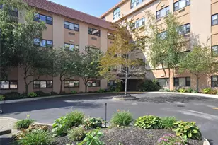 185 W Park Ave, Long Beach, NY 11561 - Photo 3