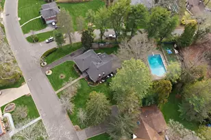 6 Viola Dr, Glen Cove, NY 11542 - Photo 41