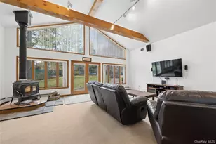 6 Viola Dr, Glen Cove, NY 11542 - Photo 15