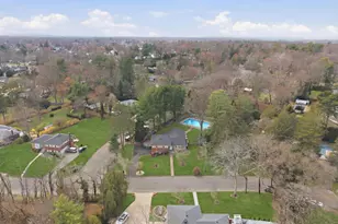 6 Viola Dr, Glen Cove, NY 11542 - Photo 3