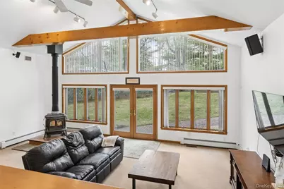 6 Viola Drive, Glen Cove, NY 11542 - Photo 13