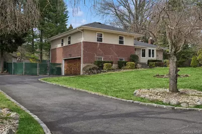 6 Viola Drive, Glen Cove, NY 11542 - Photo 3