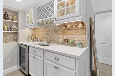 3013 Mitchell Road, Westhampton Beach, NY 11978 - Photo 15