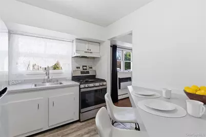 85 Tamarack Street, East Northport, NY 11731 - Photo 11