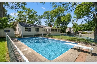 85 Tamarack Street, East Northport, NY 11731 - Photo 21