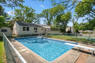 85 Tamarack St, East Northport, NY 11731 - Photo 21