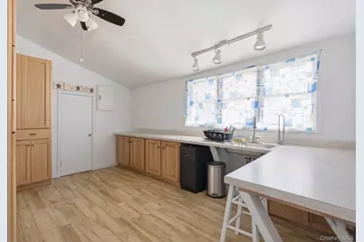 631 Cross Bay Boulevard, Broad Channel, NY 11693 - Photo 15