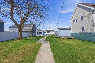 631 Cross Bay Boulevard, Broad Channel, NY 11693 - Photo 5