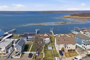 6-31 Cross Bay Blvd, Broad Channel, NY 11693 - Photo 17