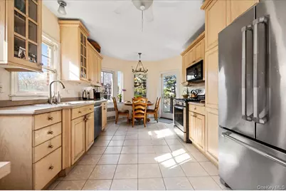 307 W Penn Street, Long Beach, NY 11561 - Photo 15