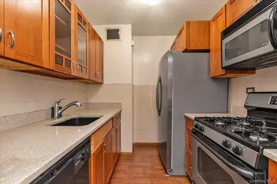 15038 Union Turnpike #2H, Flushing, NY 11367 - Photo 7