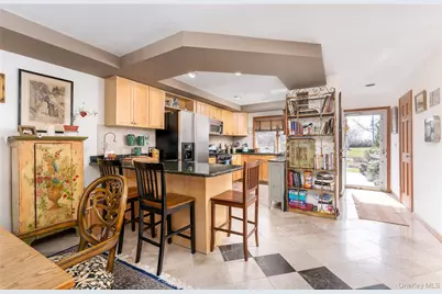 1603 Bluffs Drive N, Calverton, NY 11933 - Photo 5