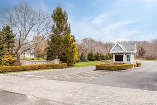 1603 Bluffs Dr N, Calverton, NY 11933 - Photo 29