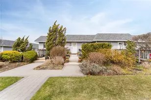 1603 Bluffs Dr N, Calverton, NY 11933 - Photo 35