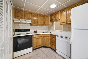 68 Knolls Dr, Stony Brook, NY 11790 - Photo 5