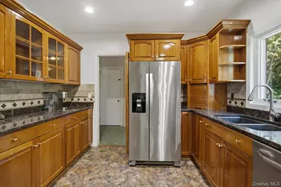1 Beaufort Street, White Plains, NY 10607 - Photo 9