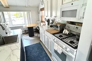 800 S 6th St, Lindenhurst, NY 11757 - Photo 7