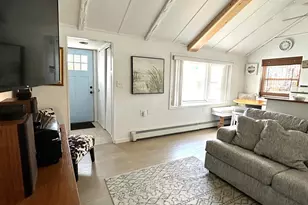 800 S 6th St, Lindenhurst, NY 11757 - Photo 3