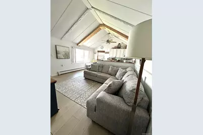 800 S 6th Street, Lindenhurst, NY 11757 - Photo 11