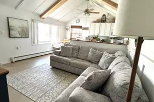 800 S 6th St, Lindenhurst, NY 11757 - Photo 11