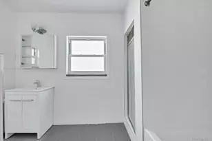 88-33 Francis Lewis Blvd, Queens Village, NY 11427 - Photo 19