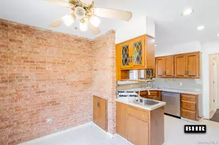 154 Beaumont St, Brooklyn, NY 11235 - Photo 5