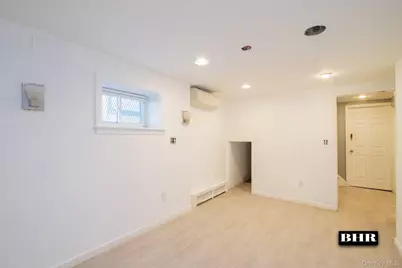 154 Beaumont Street, Brooklyn, NY 11235 - Photo 23