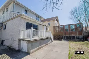 154 Beaumont St, Brooklyn, NY 11235 - Photo 33